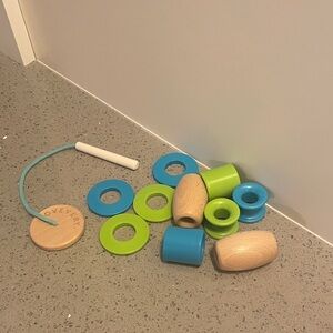 Lovevery Beading Kit